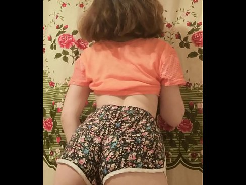 ❤️ Tânără sexy care se dezbracă de pantaloni scurți în fața camerei de filmat ❌   at ro.ph-vassena.ru ☑